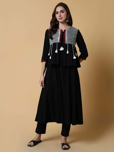 showoffff SHOWOFF Black A Line Kurta With Shrug-picture-34
