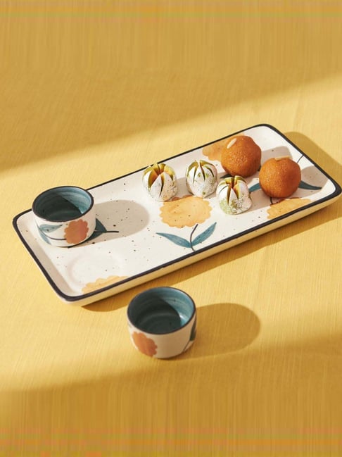 Chumbak White & Yellow Ceramic Marigold Lace Platter With Chip & Dip - Set of 3