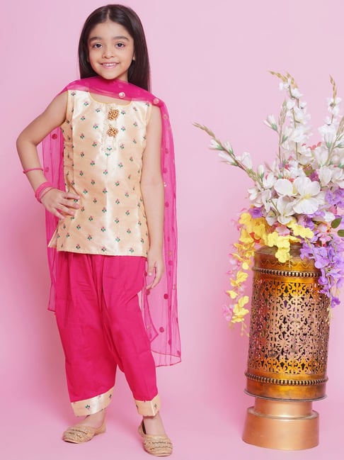 Little Bansi Girls Cream & Pink Embroidered Kurta, Salwar with Dupatta-picture-38