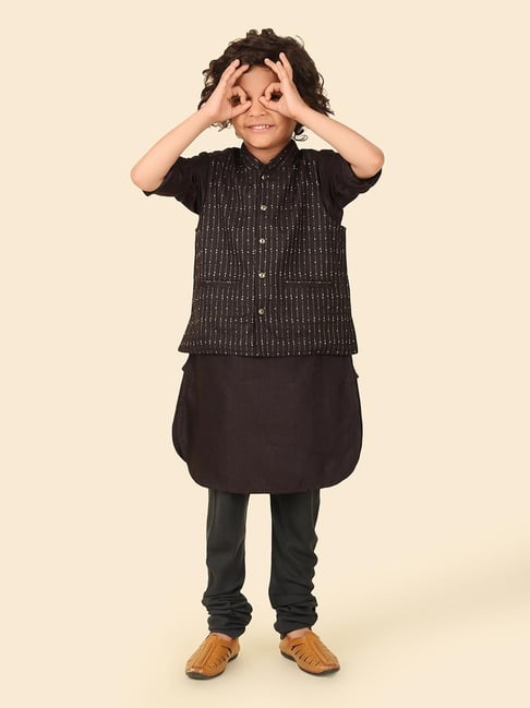 Fabindia Kids Black Woven Kurta Jacket Set-image-9