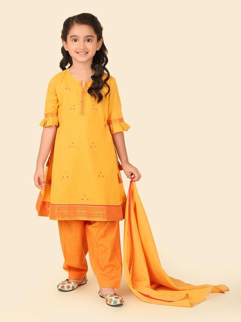 Fabindia Kids Yellow Embroidered Kurta Salwar Set-picture-11