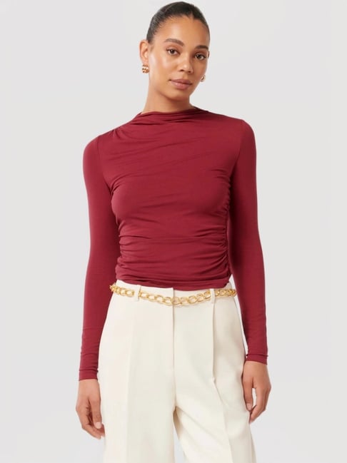 Zona Ruched Neck Top