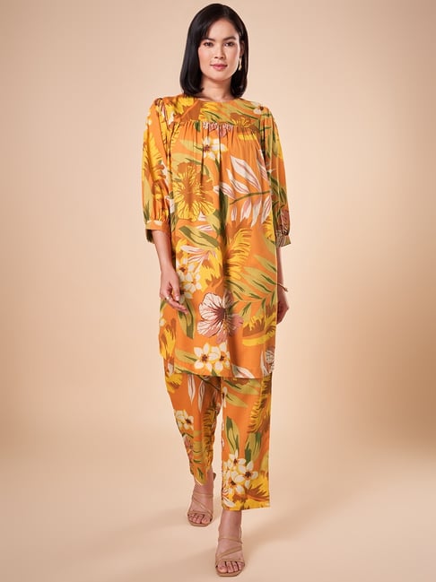 Marigold Lane Orange Lyocell Printed 3/4th sleeve Suit Sets