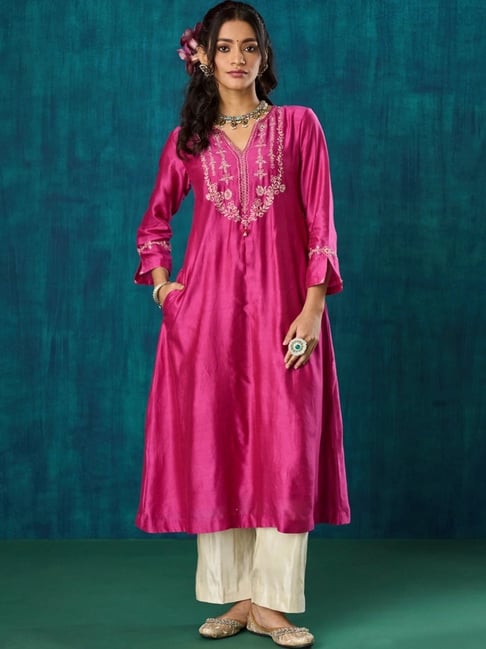 Mushio Magenta Damini Charvi Kurta With Yoke Embroidery In Chanderi Silk Fabric-picture-14