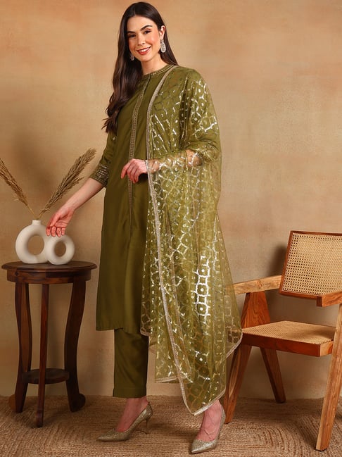 Vaamsi Green Silk Regular Fit Embroidered Suit Sets