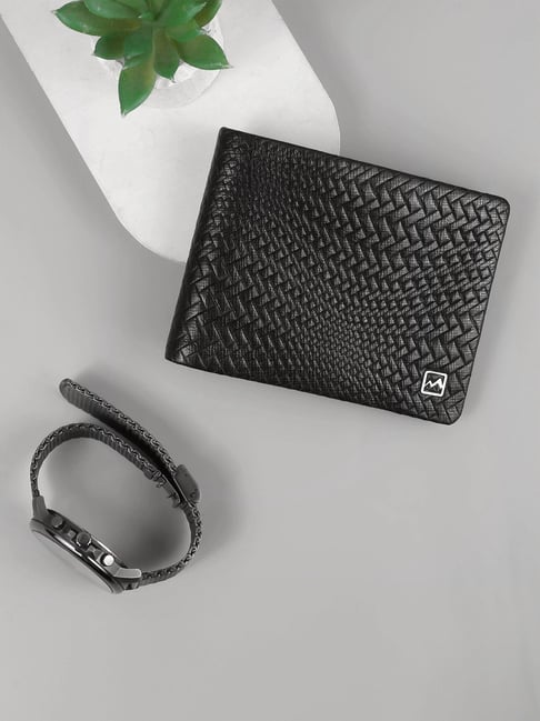 Metro Black Textured Bi-Fold Wallet For Men-picture-22