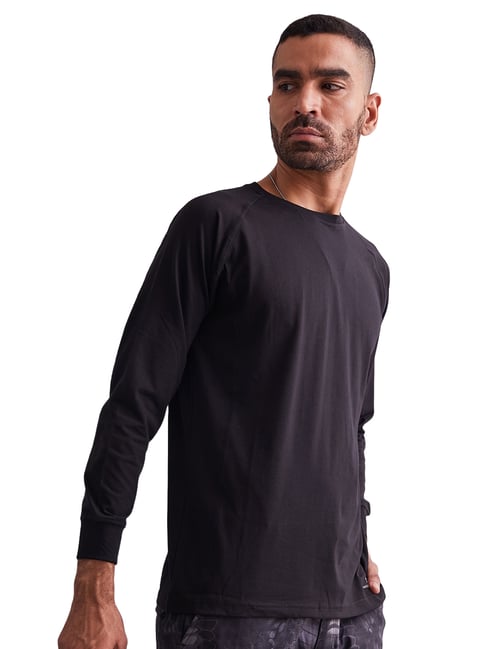 Buy Mountmiller Black Regular Fitt-Shirt Online At Best Price