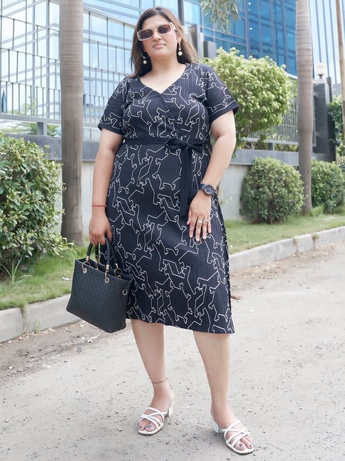 Curvy Lane Plus Size Black White Embroidered Midi Dress With Belt
