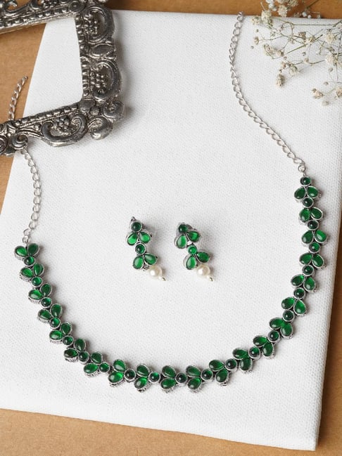 teejh silver and green petal fusion necklace set