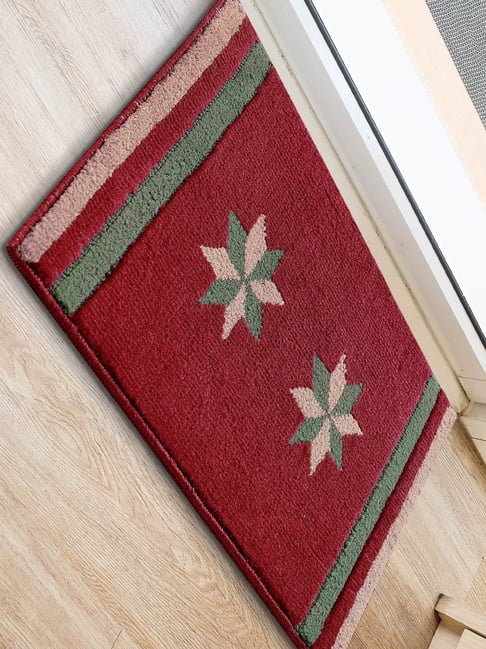 Saral Home Maroon Polyester Geometric Door Mat
