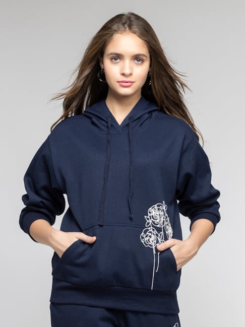 SHAYE Blue Embroidered Sweatshirt-picture-13