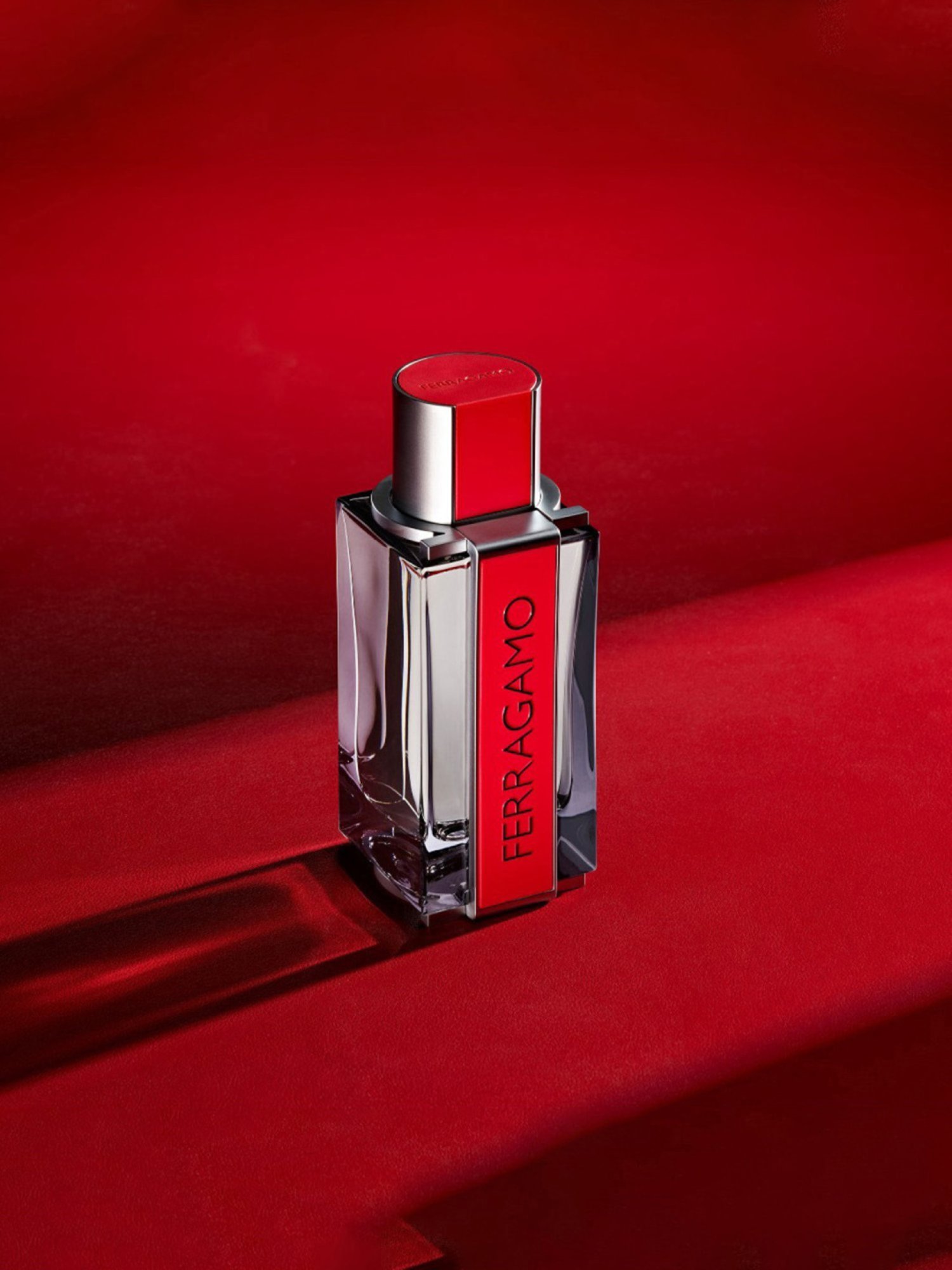 Buy Ferragamo Red Leather Eau De Parfum - 100 ml for Online @ Tata
