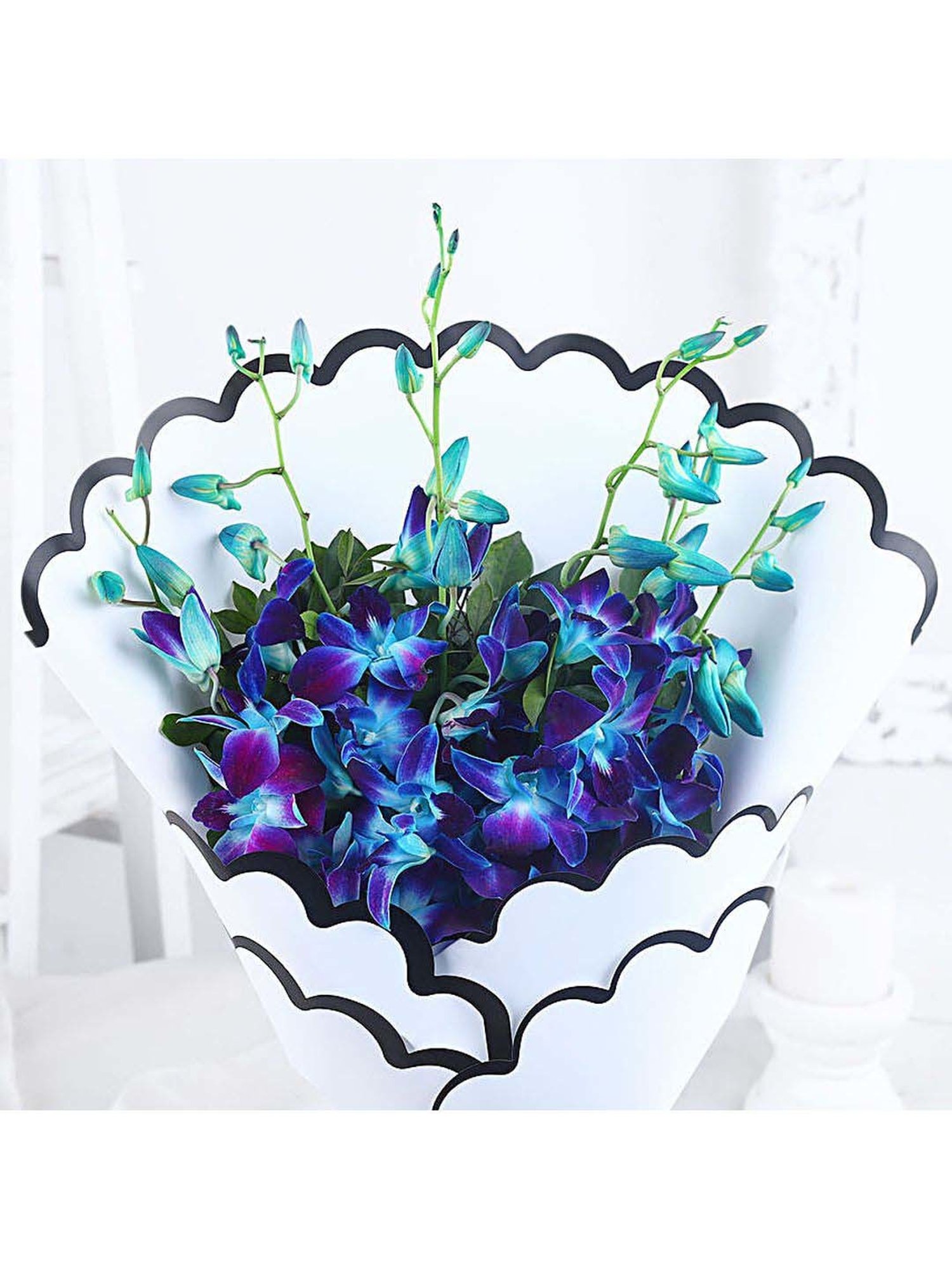 Buy FNP Orchid Bloom For Her Bouquet at Best Price @ Tata CLiQ