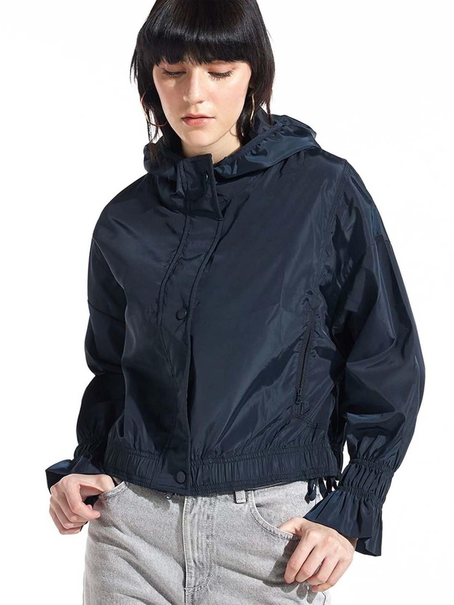 MP000000024425845_1348Wx2000H_