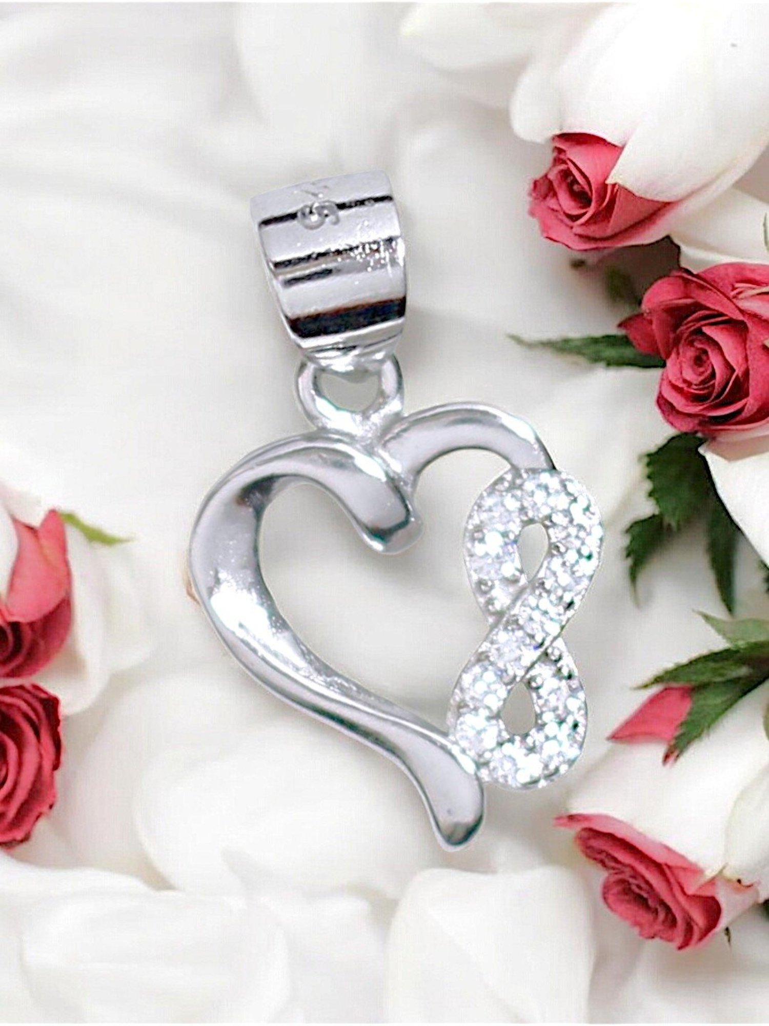 ●TATIANA● SILVER925 Heart Cubic chips Heart Necklace NZ203 타티아나 주얼리 - (SILVER925) Heart Cubic chips Heart
