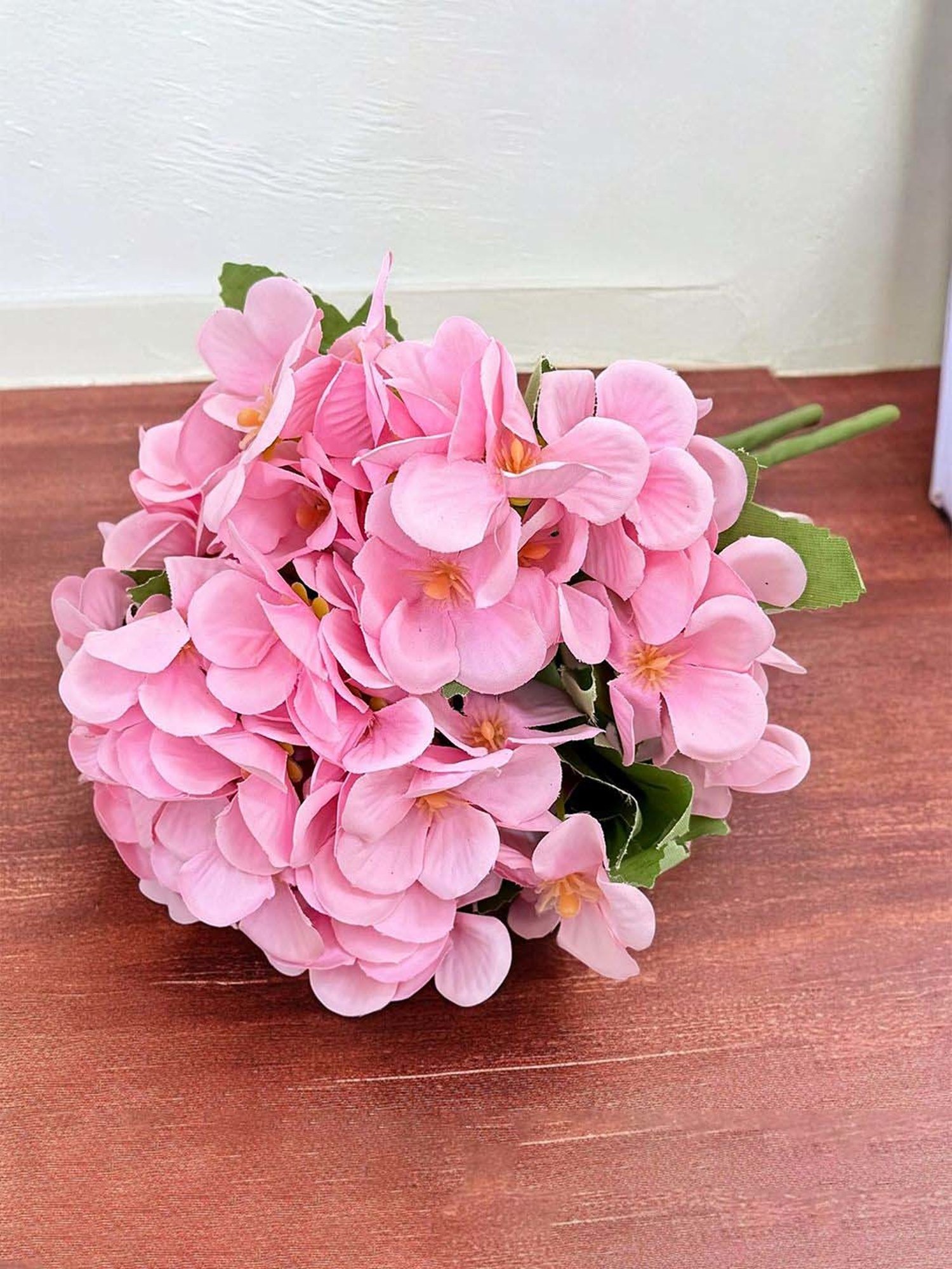 新品未使用　OHGA FLOWER JAGUARD ピンク Buy Art Street Pink Hydrangea Artificial Flower - Set of 2 at Best