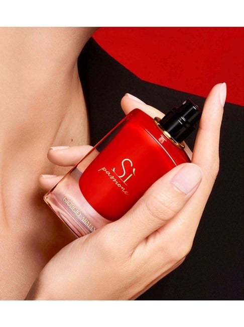 Buy Giorgio Armani Si Passione Eau De Parfum 100 ml Online @ Tata