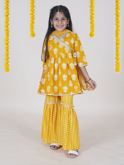 Kiddopanti Yellow Cotton Regular Printed Suit Sets-picture-39