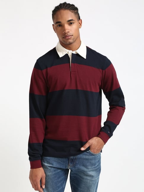 Tommy Hilfiger Maroon & Black Cotton Regular Fit Colour Block Sweatshirt-image-32