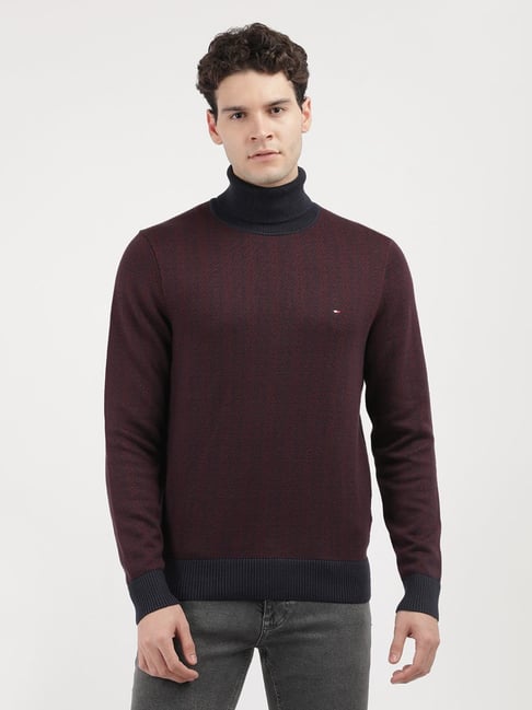 Tommy Hilfiger Maroon Cotton Regular Fit Self Pattern Pullover-image-21