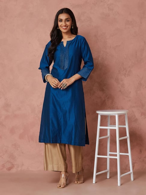 Fabindia Blue Cotton Silk Regular Fit Solid Kurta-image-24