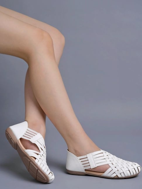 Sneakers All White Huaraches On Feet Buy Shoetopia Women's White