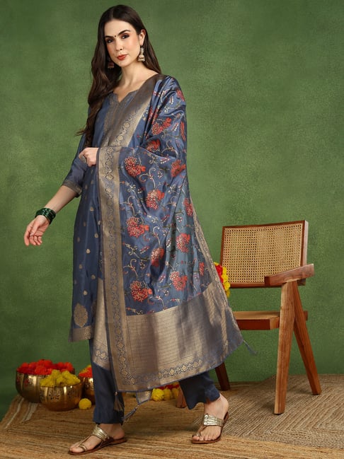 Vaamsi Blue Silk Regular Fit Woven Design Suit Sets