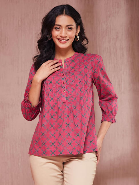 Fabindia Green-Pink Cotton Regular Fit Printed Top