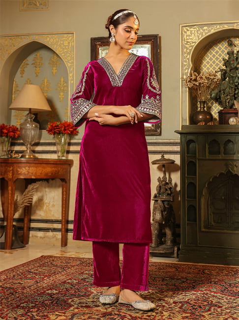 Janasya Pink Velvet Regular Fit Suit Sets