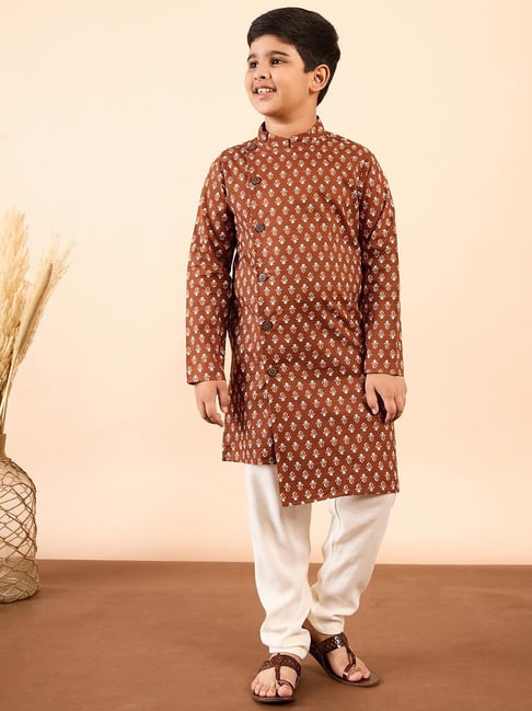 StyloBug Boys Brown Cotton Printed Kurta Set-picture-12