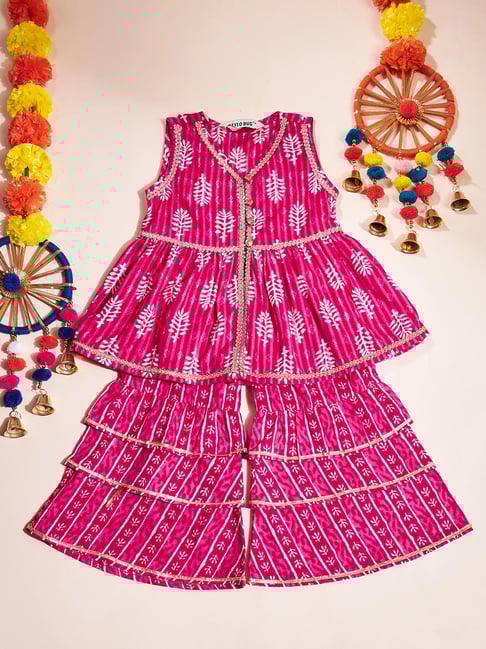 StyloBug Girls Pink Cotton Printed Kurti Set