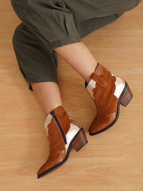 Peach Flores Women's Liberty Tan Booties