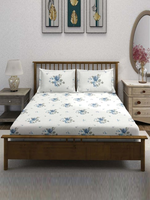 Swayam Ananda Beige Cotton 210 TC 120 GSM Double Size Bedsheet With 2 Pillow Covers
