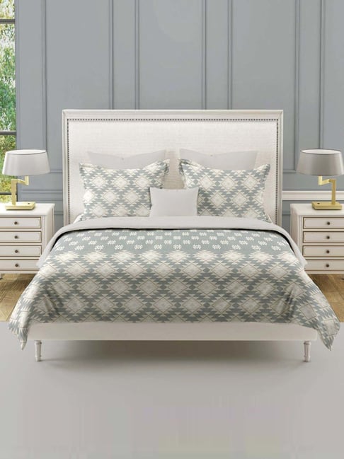 Swayam Ananda Beige Cotton 210 TC 130 GSM King Size Bedsheet With 2 Pillow Covers