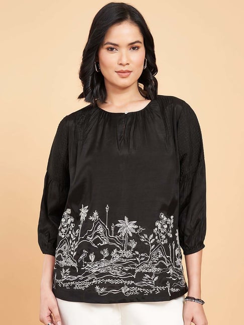 Marigold Lane Black Plain Top-picture-25