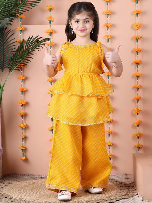 Neudis Girls Yellow Stripes Kurta Set-picture-18