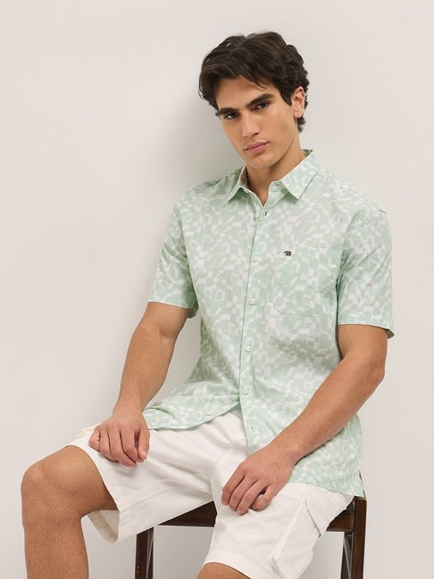 The Bear House Green Cotton Relaxed Fit Print Formal Shirt