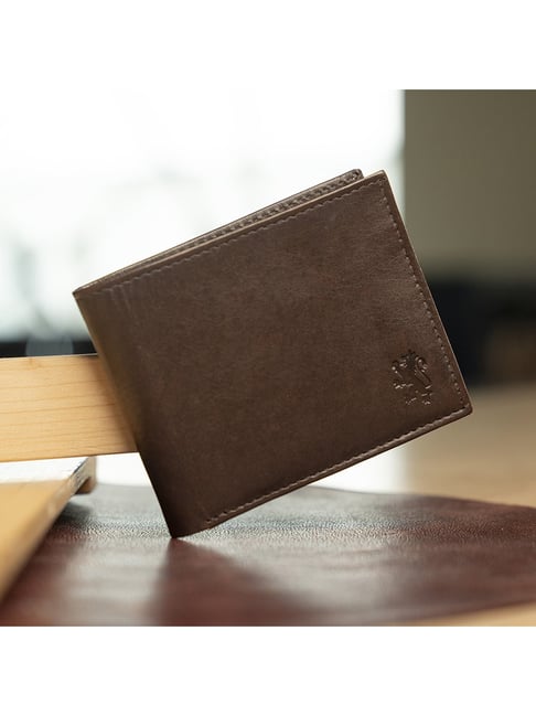 Red Tape Brown Leather 4 Card Slot 2 Slip Pocket Wallets