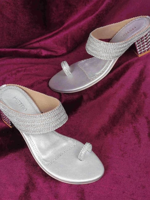 Metro Women's Silver Toe Ring Sandals