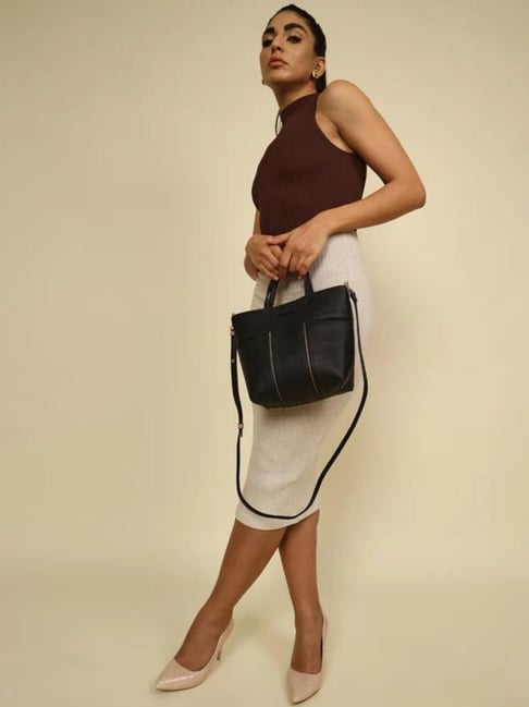 THE GUSTO Black Solid Small Handbag With Pouch-picture-32