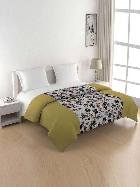 Swayam Shades of Paradise Green Pure Cotton 200 TC Double Ac Quilt