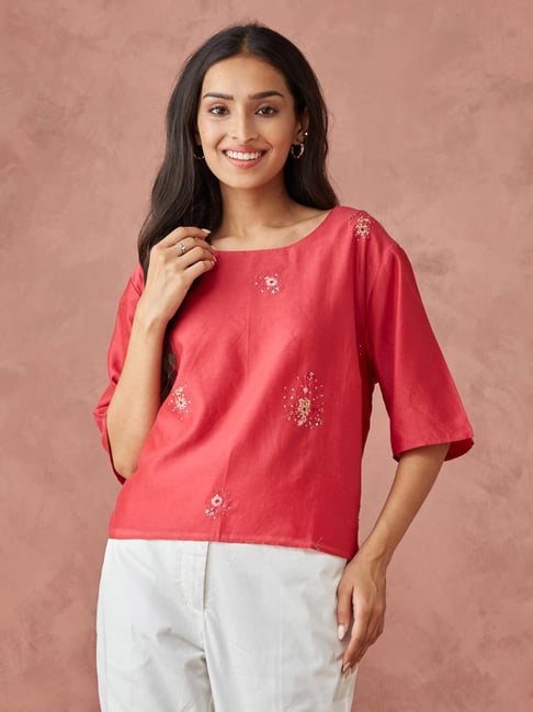 Fabindia Red Cotton Silk Regular Fit Embroidery Top-picture-44