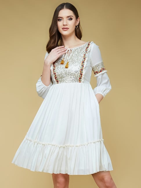 Abbey Dawn White Flag Knit Dress タグ付き S Buy Life With Pockets Dress for Women Online @ Tata CLiQ Luxury