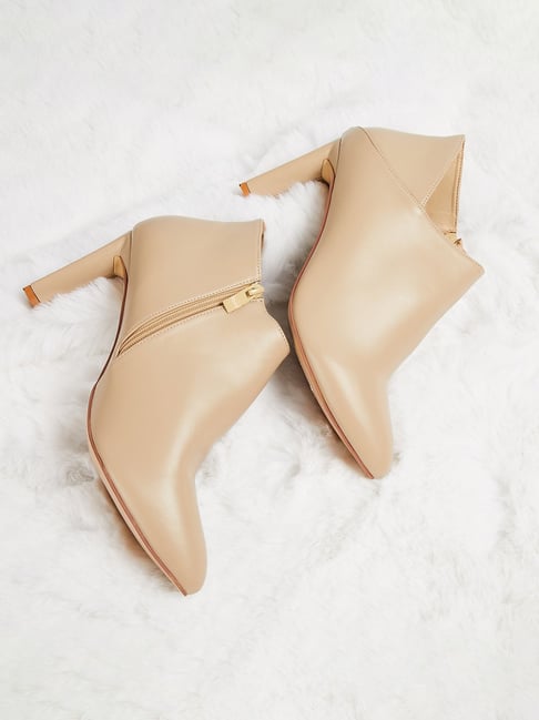 Ginger by Lifestyle Women Beige Boots