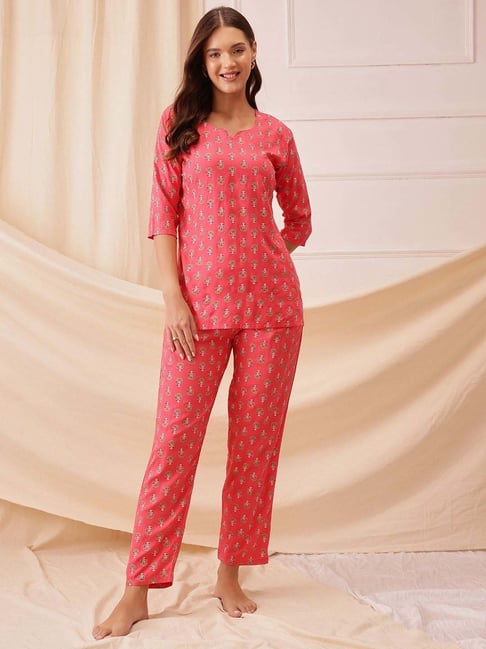Clovia Pink Floral Printed Top and Pyjamas Set-picture-27