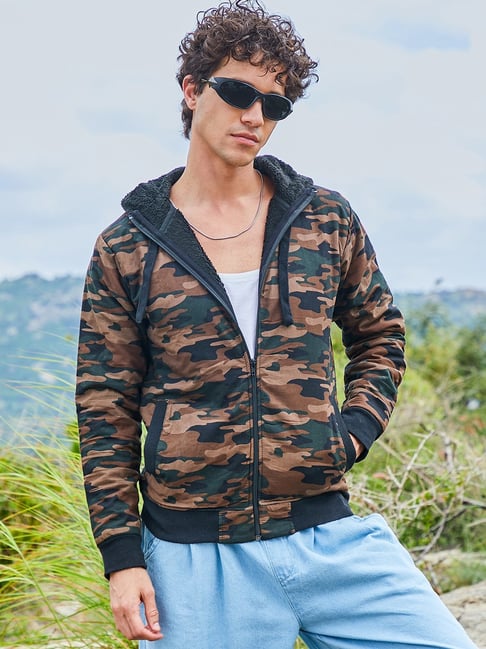 Campus Sutra Green Cotton Regular Fit Camouflage Hooded Jacket