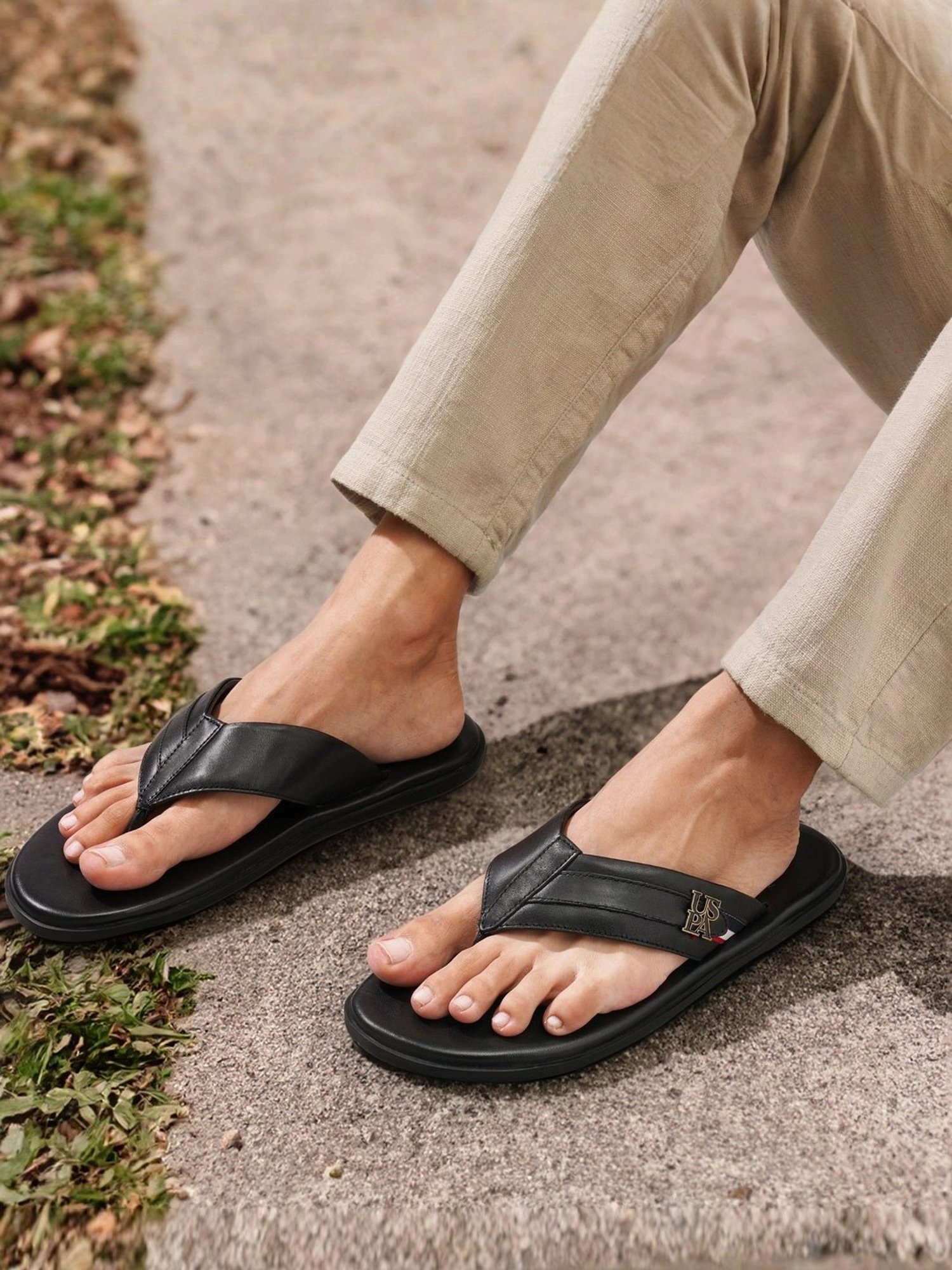 Buy U.S. Polo Assn. Men's HENDRIK Black Thong Sandals for Men at