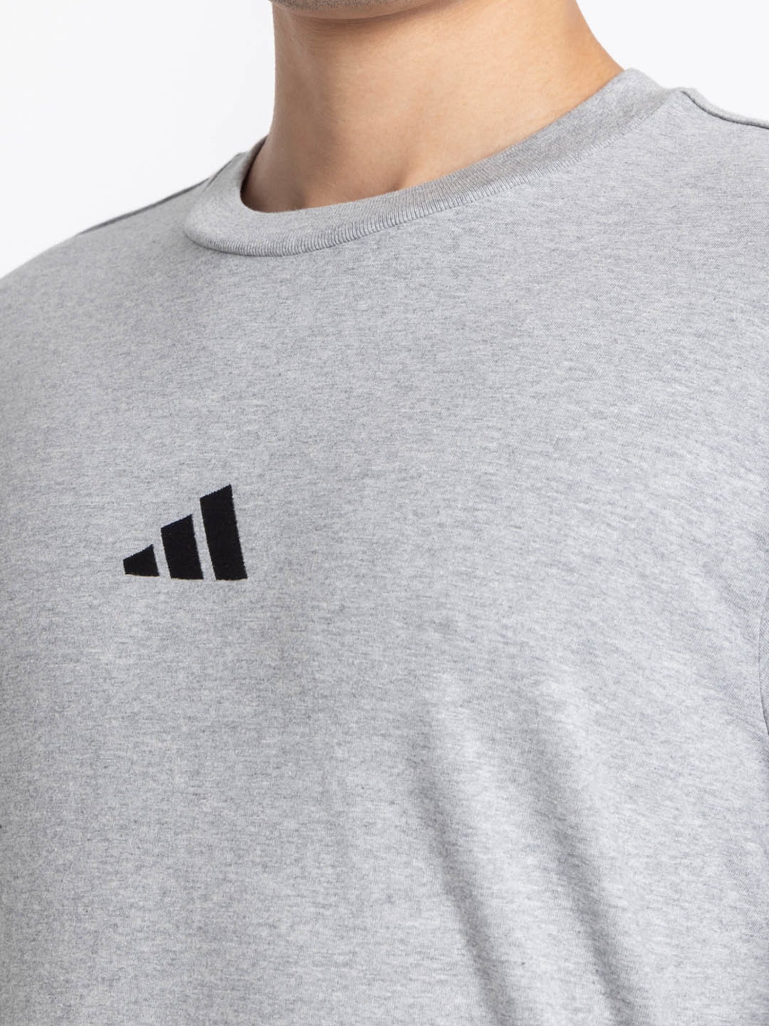 Buy adidas Grey M SL SJ T T-Shirt for Men Online @ Tata CLiQ Luxury