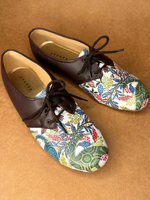 Kanvas Women's Multicolor Derby Shoes