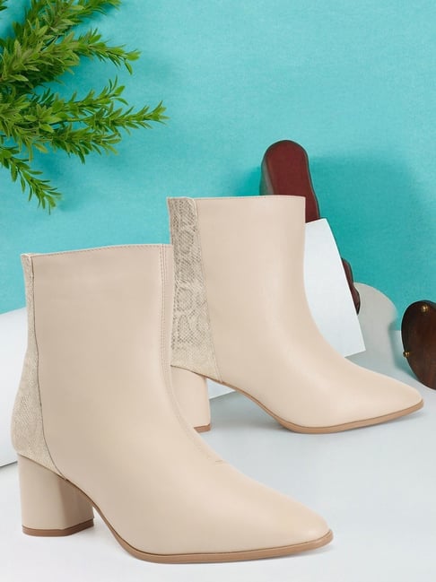 Carlton London Women's Cream Casual Booties